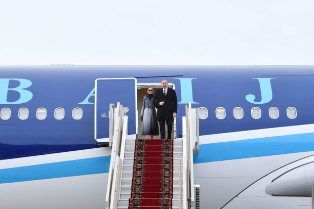 İlham Əliyev Rusiyaya rəsmi səfərə gedib - FOTO